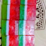 صابونة البطيخ لإزالة البثور والبقع السوداء