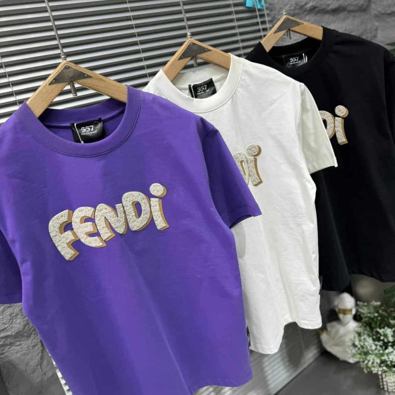 تيشيرت FENDI – فخامة التصميم وسعر مايتفوتش